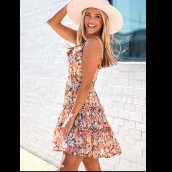 The Impeccable Pig Detail Oriented dress peach size medium. - Picture 2 of 7